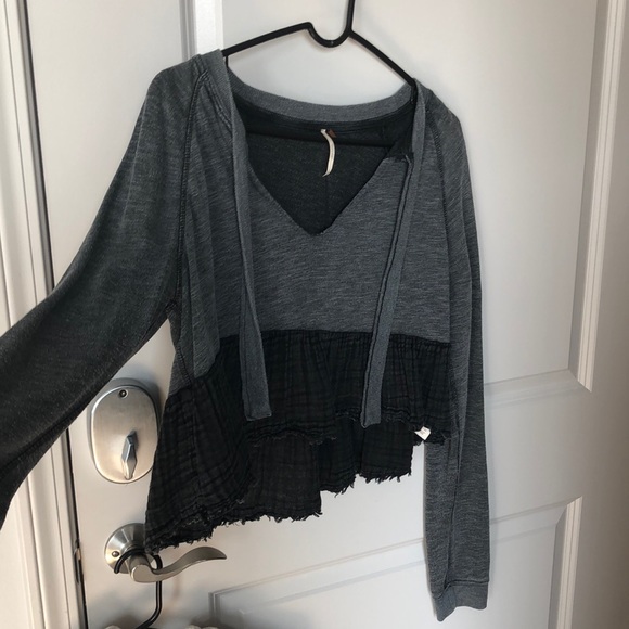 Size small sweet Jane pullover - Picture 2 of 3